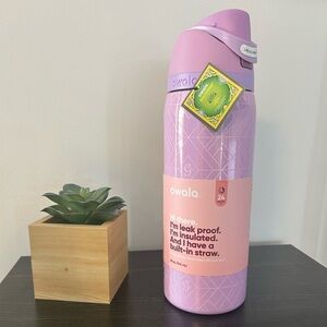 Owala 32oz Special Edition Wicked for Good Pink Free Sip Water Bottle NEW IN BOX